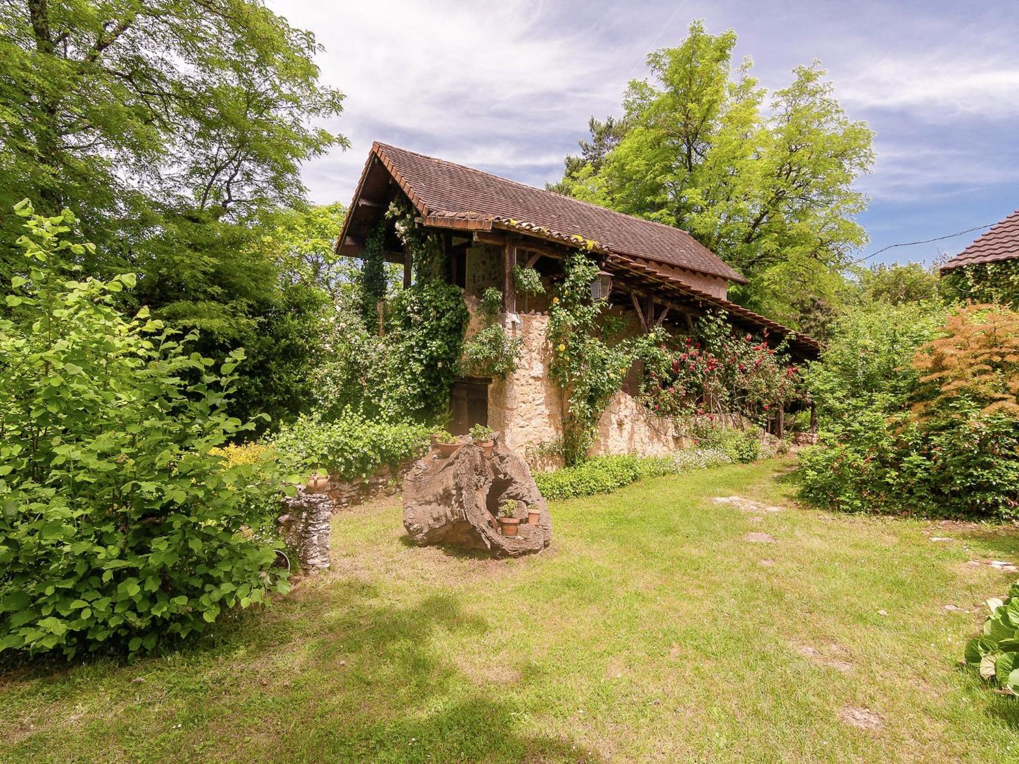 Cottage In Les Eyzies De Tayac Sireuil With Pool Meyrals Exteriör bild
