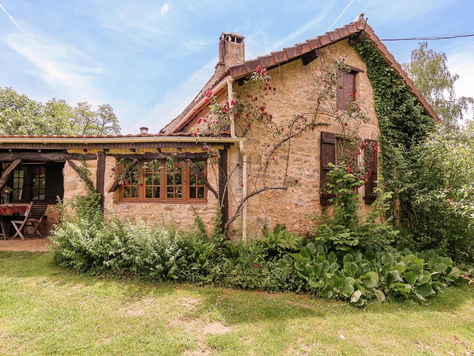 Cottage In Les Eyzies De Tayac Sireuil With Pool Meyrals Exteriör bild
