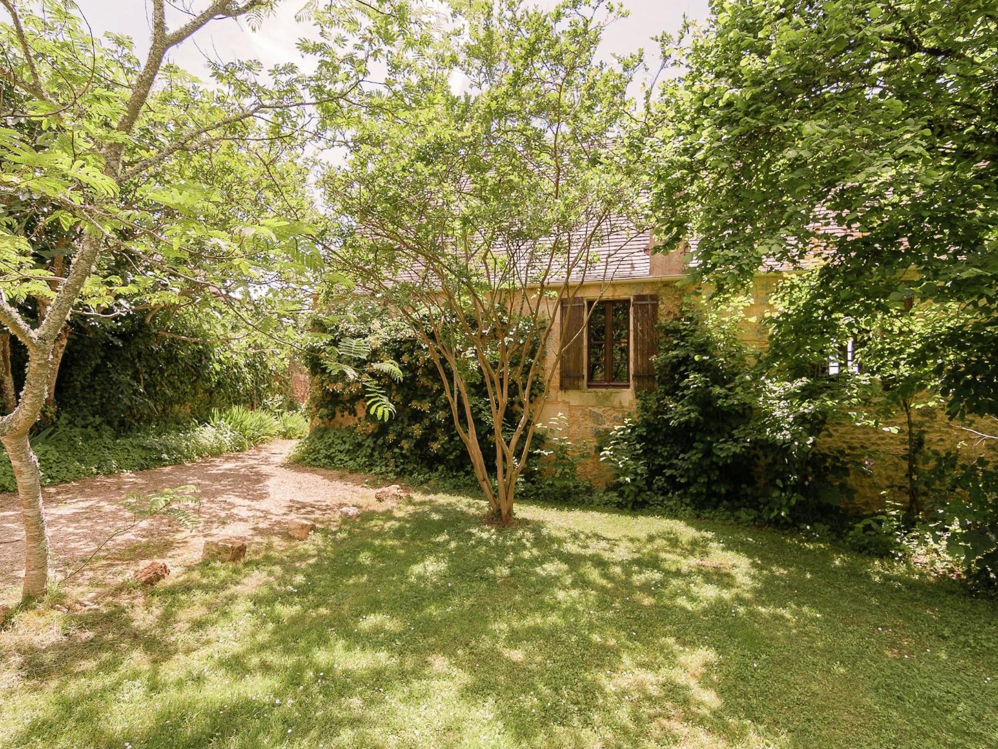 Cottage In Les Eyzies De Tayac Sireuil With Pool Meyrals Exteriör bild