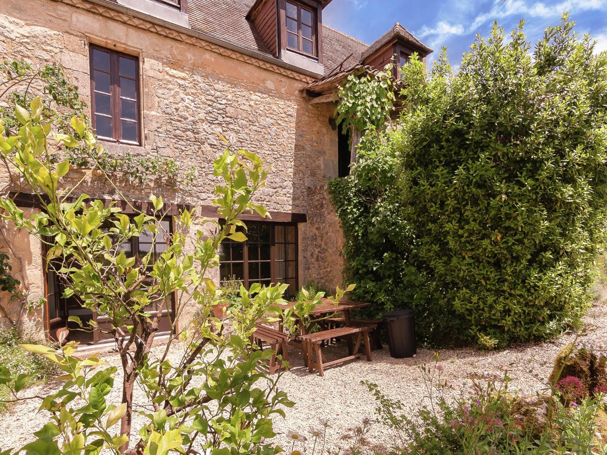 Cottage In Les Eyzies De Tayac Sireuil With Pool Meyrals Exteriör bild